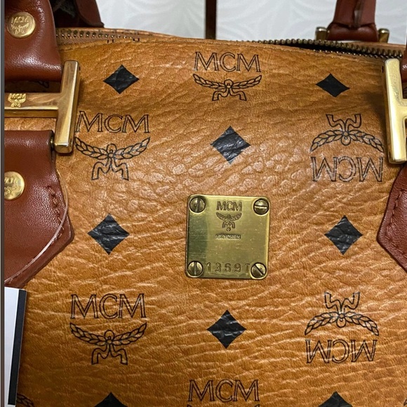 Authentic MCM Small Boston Bag Visetos - Picture 8 of 16